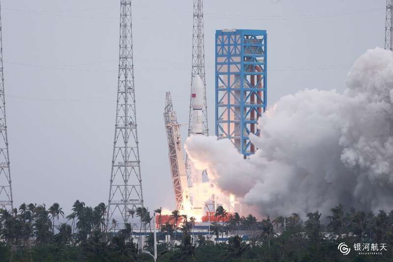 我国成功发射卫星互联网低轨卫星，助力太空新基建
