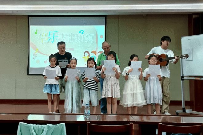 狮山横塘街道学府社区“音乐小课堂”开课
