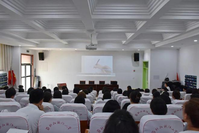 【冠县外国语学校】锤炼基本功 翰墨助成长——小学部教师书法赋能活动纪实
